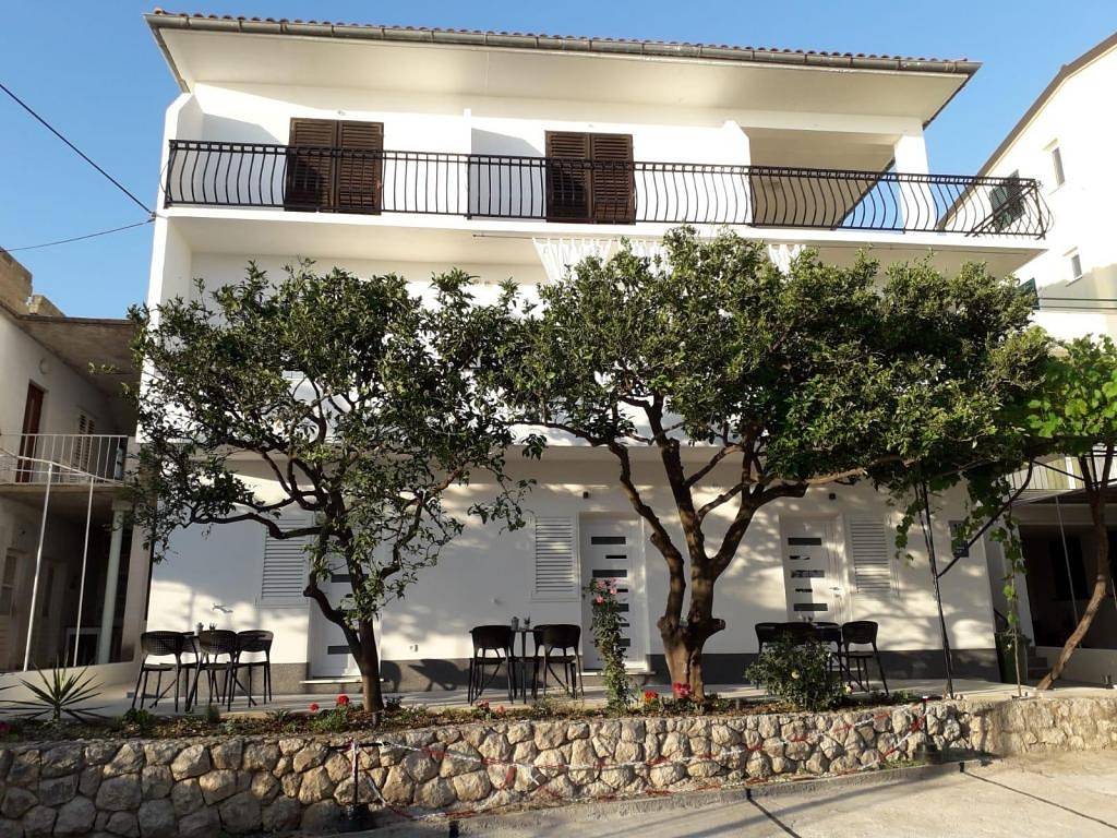 Ganzes Studio, Studioapartment in Podgora mit Meerblick, Balkon, Klimaanlage, W-Lan (4492-4) in Podgora, Makarska Riviera