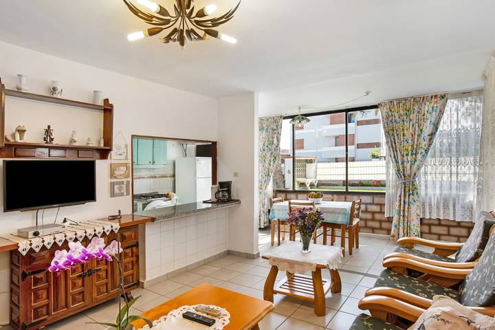 Appartement entier, Appartement 'Casa Alegria 2' près de la plage avec piscine partagée et Wi-Fi in Maspalomas, San Bartolomé de Tirajana