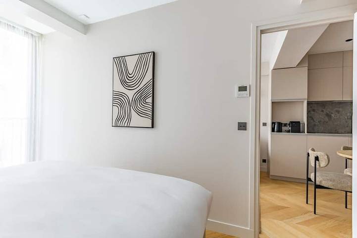 Gîte pour 4 personnes, avec balcon dans Theatre Edouard Vii Paris - 4