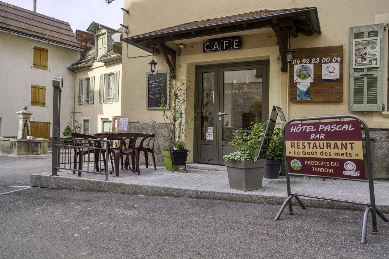 Standard Double Room in Allos, Région Castellane