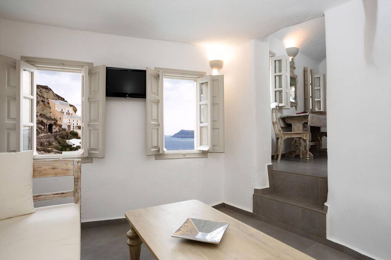 Stunning Caldera Views | Oia Mare Villas Cave Superior Studio with Caldera & Sea View | Oia in Ormos Ammoudiou, Oia