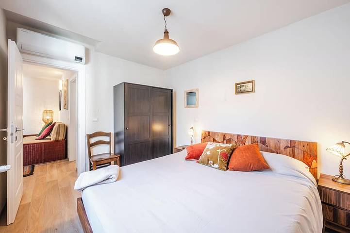 Entire apartment, Refined penthouse floor apartment opposite Osteria Francescana in Modena, Modena Province