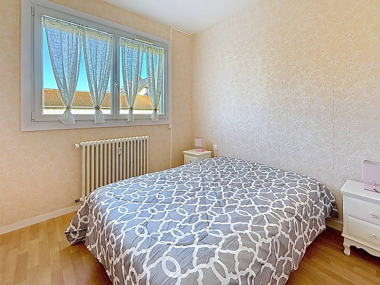 Appartement entier, Confortable appartement proche du Port Guillaume pour 4 avec animaux admis in Dives-sur-Mer, Région de Lisieux
