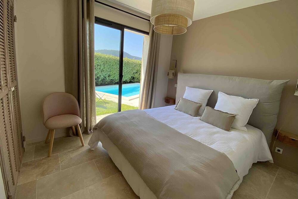 Jolie maison récente avec jardin clos et piscine privée 6 personnes in Gémenos, Côte méditerranéenne (France)