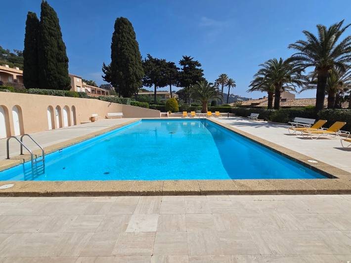 Ferienwohnung für 4 Personen, mit Terrasse und Pool in Sainte-Maxime - 2