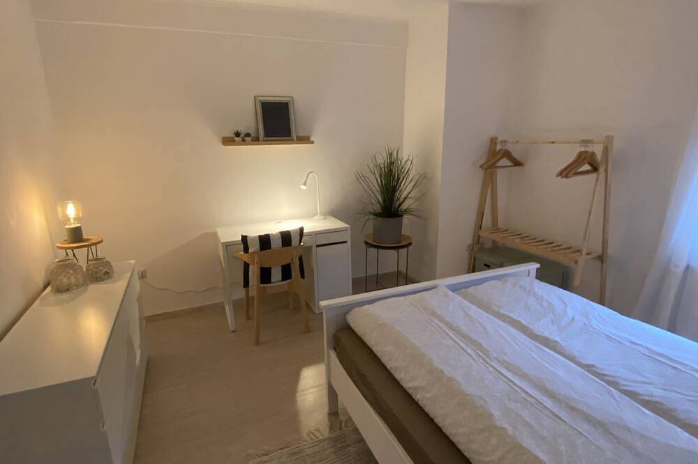 Ganze Wohnung, Moderne Ferienwohnung „Siebenschläfer\" (1 km zum Zentrum/Zob) in Aurich, Landkreis Aurich