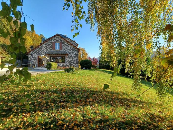 Chambre d’hôte pour 2 personnes, avec piscine et jardin dans Parc naturel régional des Volcans d'Auvergne - 4