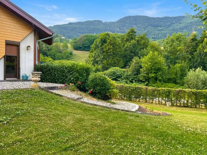 Location de vacances pour 8 personnes, avec Balcon et Terrasse ainsi que Jardin et Vue à Mercury - 2