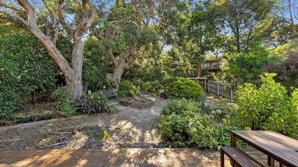 Holiday Home for 6 People in Anglesea, Surf Coast Shire, Photo 2