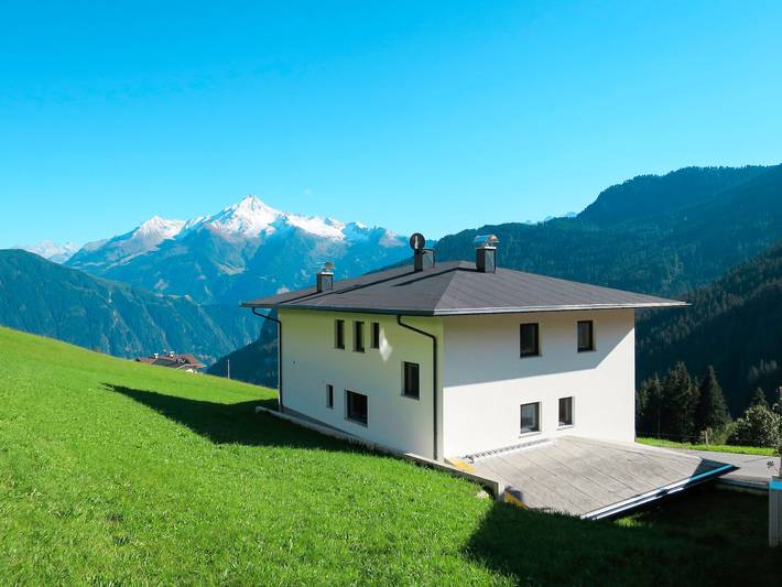 Ferienwohnung für 3 Personen, mit Terrasse und Garten in Hippach