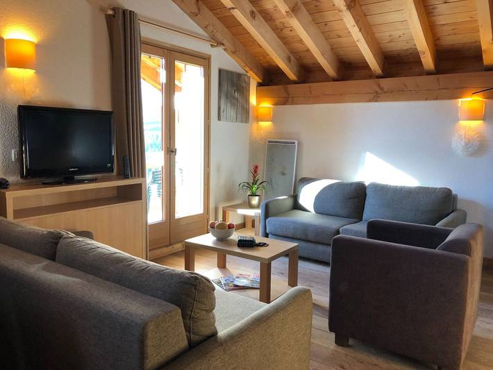 Chalet pour 10 personnes, avec balcon, animaux acceptés dans Les Carroz