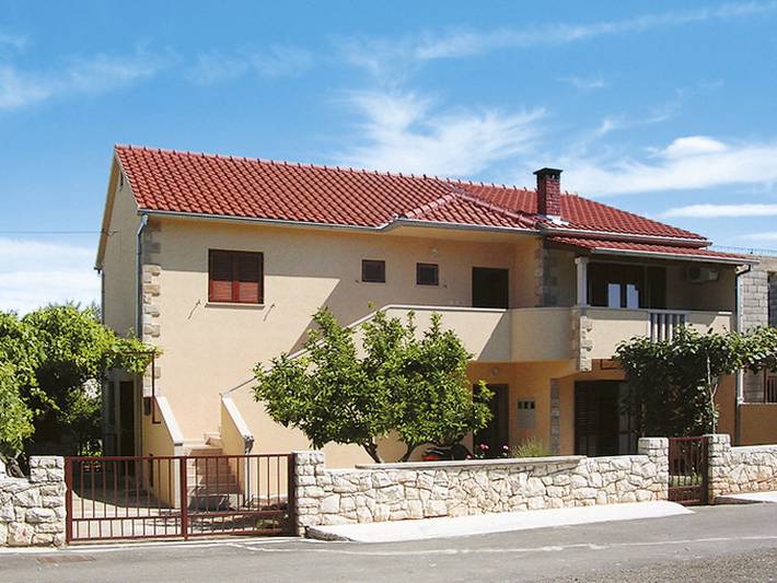 Apartamento de vacaciones para 6 personas, con balcón y jardín - 1