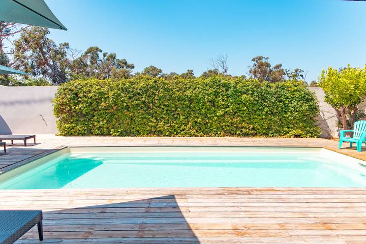 Vakantiehuis voor 6 personen, with Terras and Tuin as well as Zwembad in Porto-Vecchio