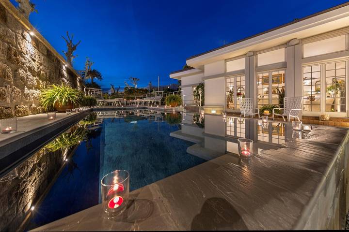 Villa with pool for 15 people, with Balcony and Terrace as well as Sauna in Sorrento