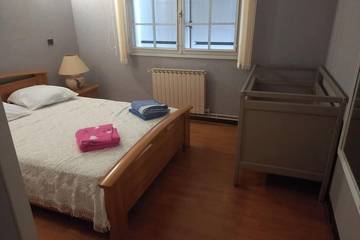 Location de vacances pour 10 personnes, avec terrasse et jardin, animaux acceptés à Saint-Vivien-de-Médoc