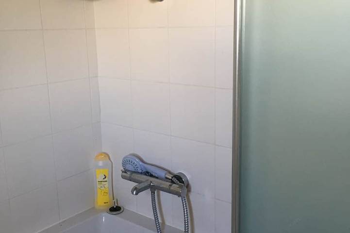 Location de vacances pour 6 personnes, avec jardin à La Jonchère - 4