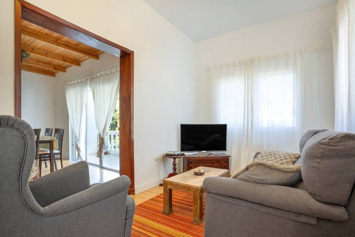 Casa de vacaciones 'Picarus' con terraza privada, Wi-Fi, aire acondicionado y calefacción. in Lomo Colorado, Tacoronte