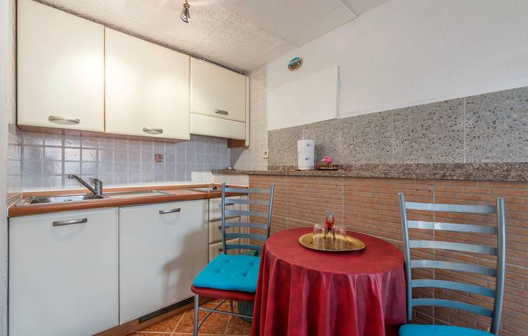 Ferienwohnung für 2 Personen, mit Balkon/Terrasse in Poreč - 3