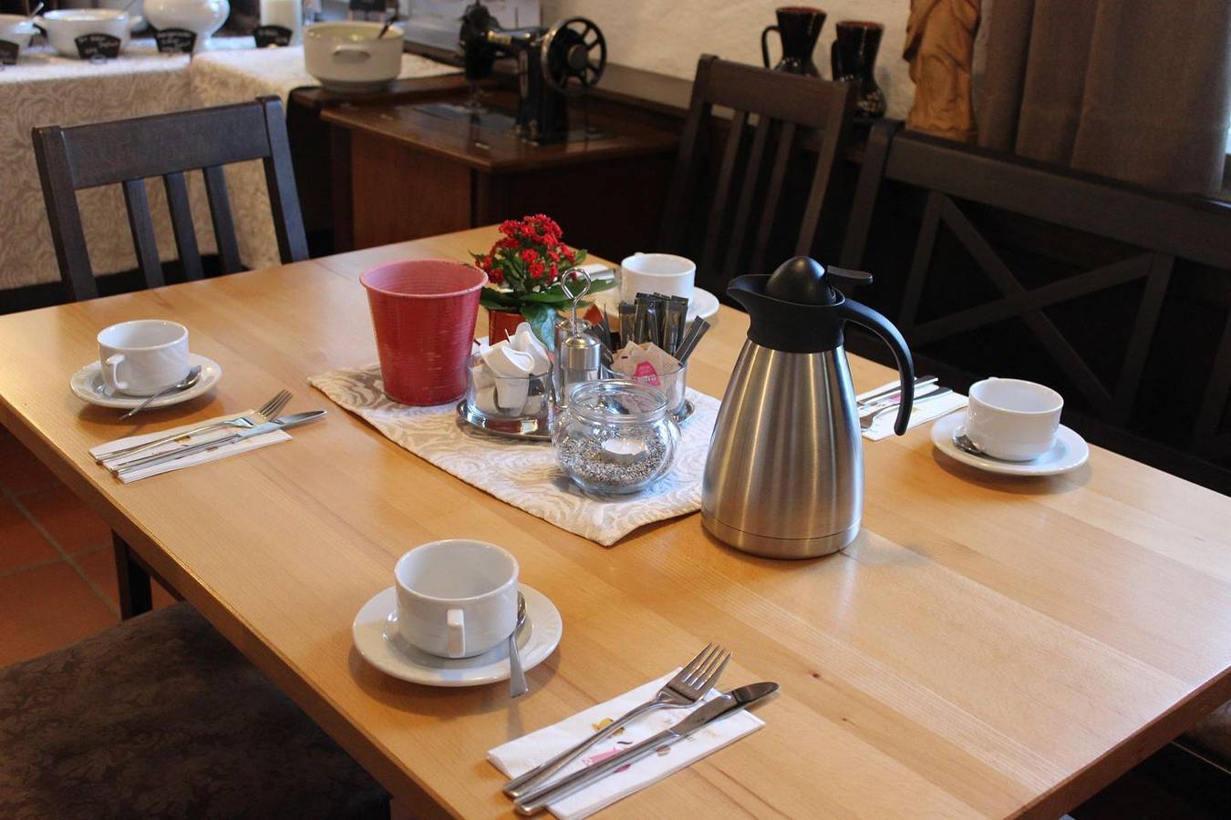 Komfortables Einzelzimmer im Zentrum von Heidenheim inklusive Wlan Parkplatz in Heidenheim (Mittelfranken), Altmühltal