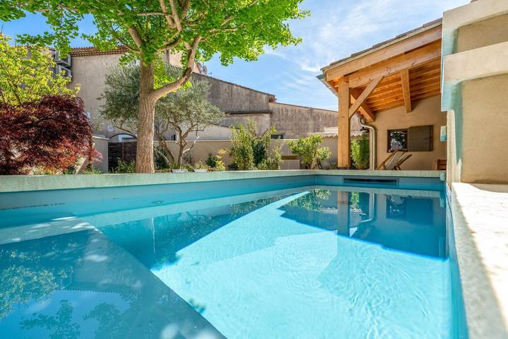 Villa pour 6 personnes, avec Balcon/Terrasse et Terrasse ainsi que Piscine et Sauna
