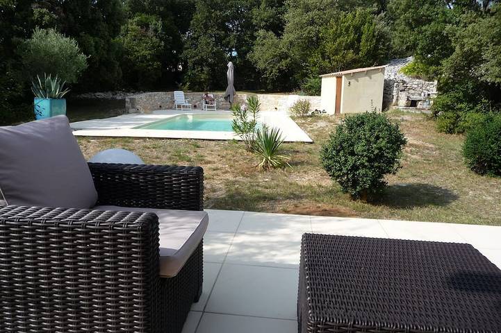 Location de vacances pour 8 personnes, avec jardin et terrasse à Orgnac-l'Aven