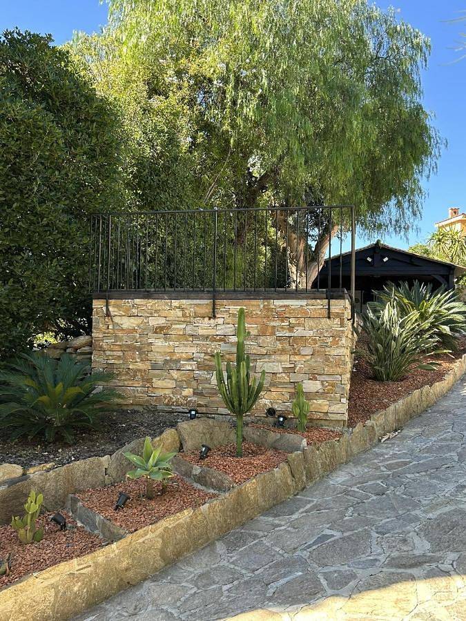Chambre d’hôte pour 2 personnes, avec jardin ainsi que piscine et terrasse dans Le Lavandou - 3