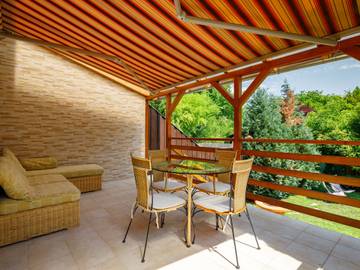 Ferienhaus für 11 Personen in Balatonkenese, Balatonalmádi und Umgebung, Bild 3