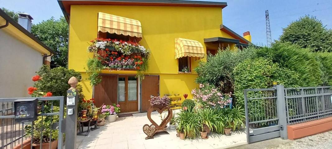 B&b, con Terrazza e Giardino a Montagnana
