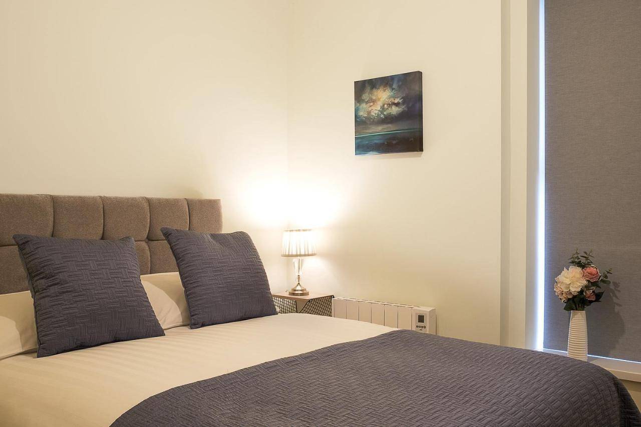 Entire apartment, Superior Apartment in Newcastle (County Down), County Down