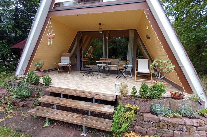 Ferienhaus für 3 Personen, mit Terrasse und Garten in Gossersweiler-Stein