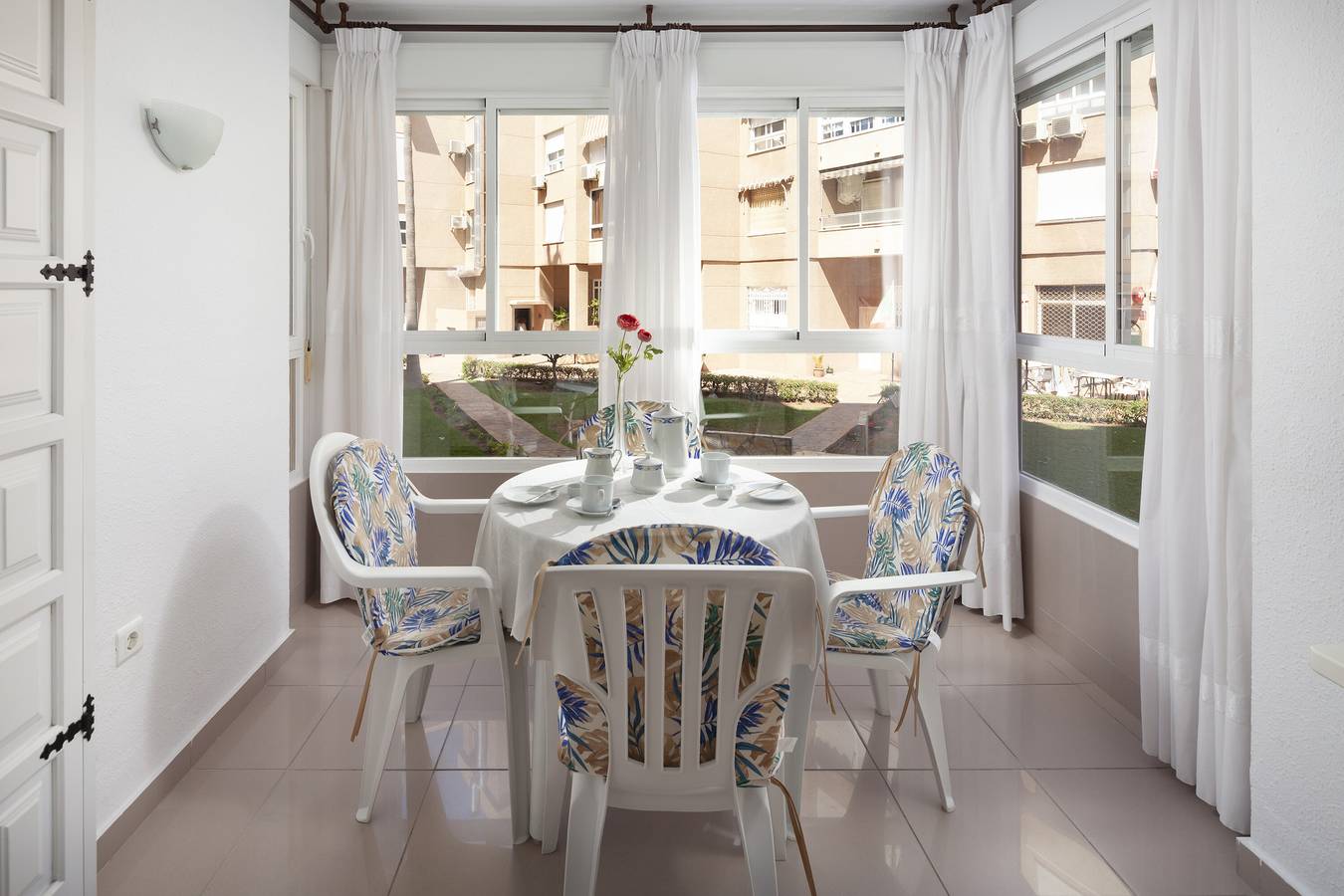 Estudio entero, Estudio 'Estudio Bloque 90' con vistas al mar, Wi-Fi y aire acondicionado in Torrox Costa, Torrox