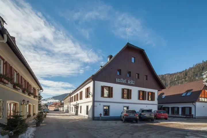 Gästehaus für 3 Personen, mit Ausblick und Terrasse - 1