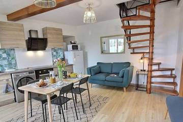 Gîte pour 2 personnes, avec terrasse à Goudelin