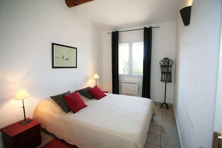 Location de vacances pour 8 personnes, avec terrasse et jardin à Murs - 3