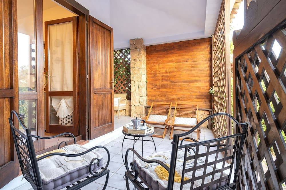 Ganze Wohnung, La Corte del Gallo in Porto Ottiolu, Budoni