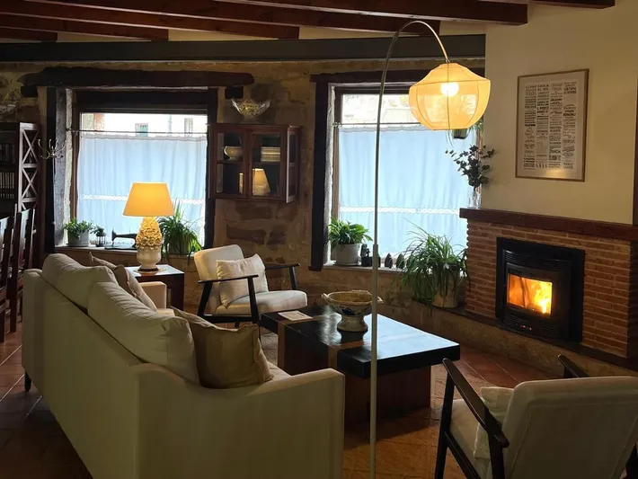 Casa rural para 2 personas, con balcón - 1