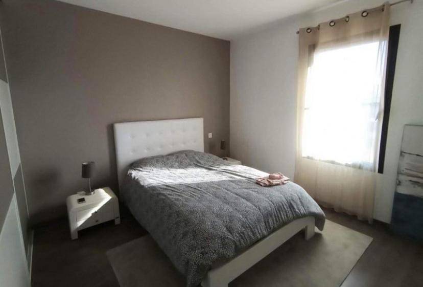 Three-Bedroom Villa in Chauray, Région de Niort