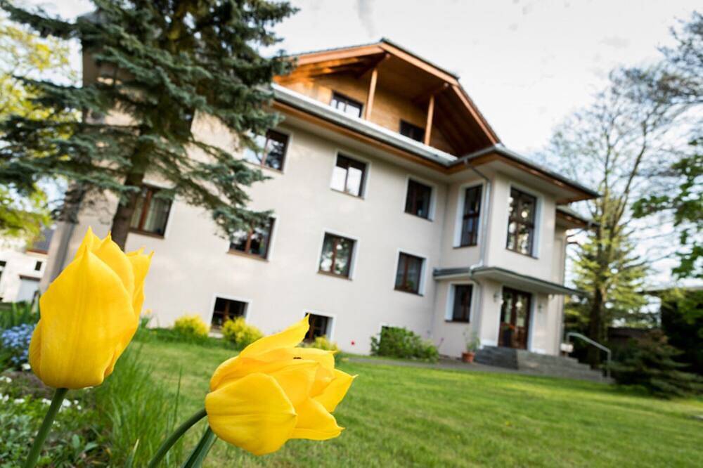 Ganze Wohnung, Ferienwohnung Heide im Gästehaus Bergvilla in Caputh, Schwielowsee
