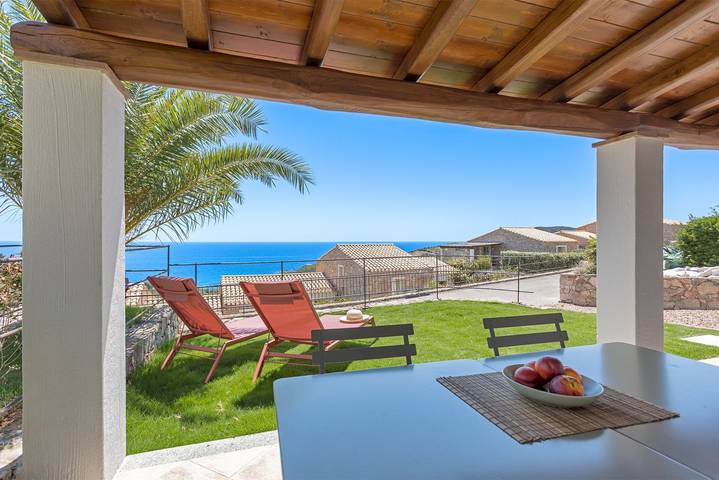 Appartamento per 4 persone, con giardino e piscina a Tertenia