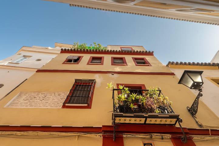 Apartamento entero, Apartamento 'Doble Superior' con Wi-Fi y aire acondicionado in Casco Antiguo, Sevilla