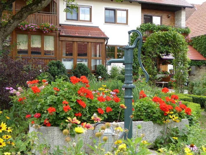 Ferienhaus für 3 Personen, mit Balkon/Terrasse und Garten in Haundorf