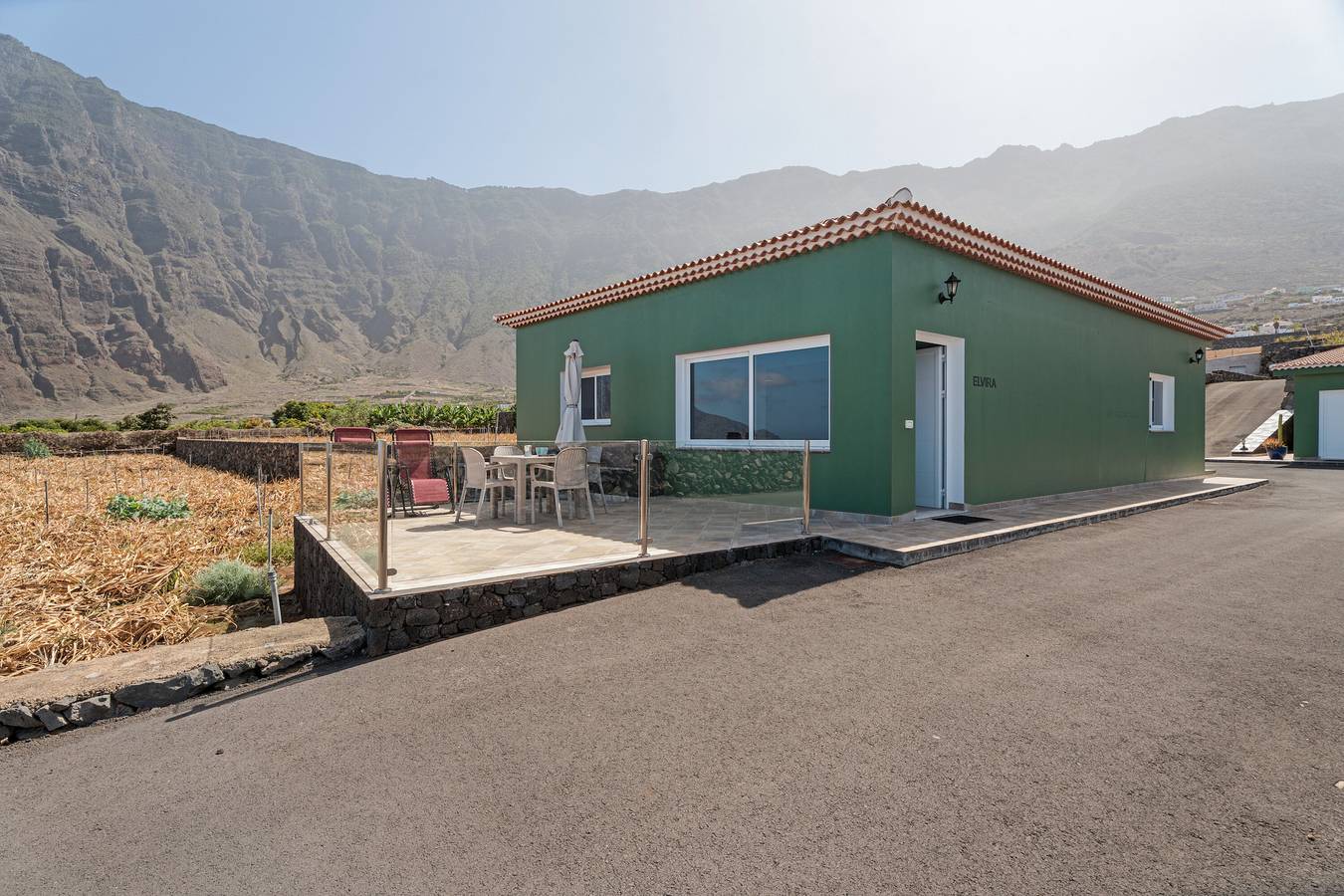 Casa de vacaciones 'Elvira' con vistas al mar, terraza privada y Wi-Fi in Los Mocanes, Frontera 
