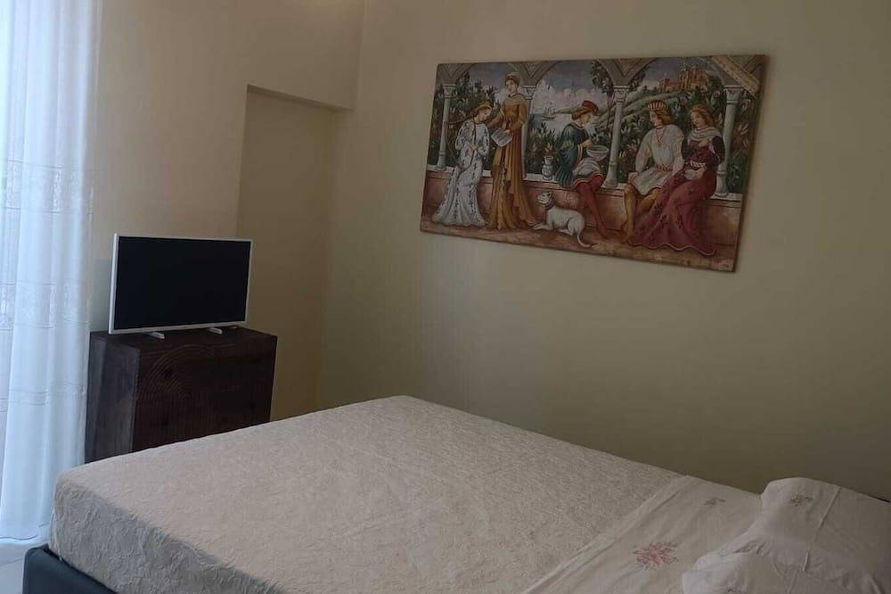 Entire apartment, Relax in this oasis of quiet and elegance. in Varese, Varese Province