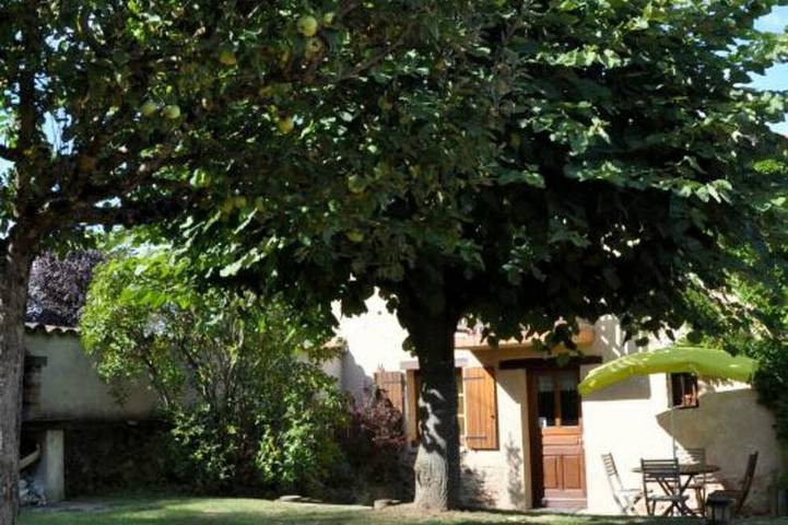 Gîte pour 5 personnes, avec jardin à Maringes - 4