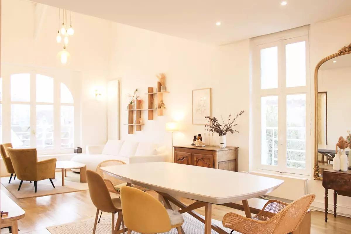 Ganze Wohnung, Ferienwohnungen für 9 Personen in Suresnes, Hauts-de-Seine