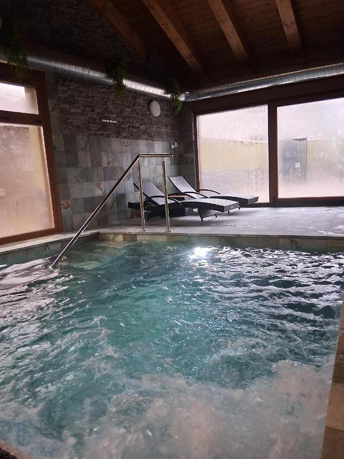 Casa rural para 14 personas, con jardín además de piscina y jacuzzi en Provincia de Palencia - 2