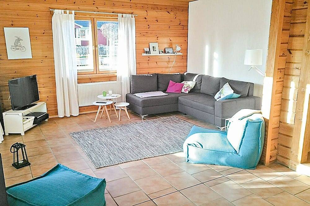 Bullerbü in Ostseenähe - Holzhaus auf dem Dorf in Wangels, Hohwachter Bucht