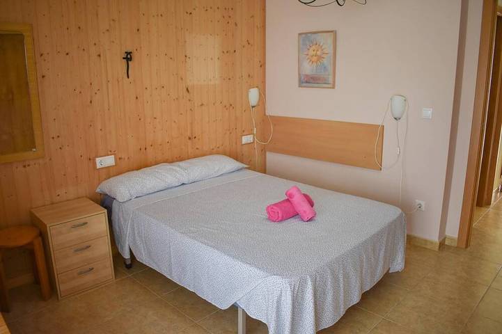 Bungalow für 5 Personen, mit Garten und Pool sowie Terrasse in Benidorm - 4