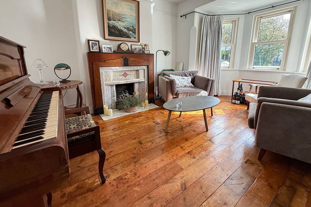 Amazing location, 1930s Family home in the centre of Galway City. in Galway, County Galway