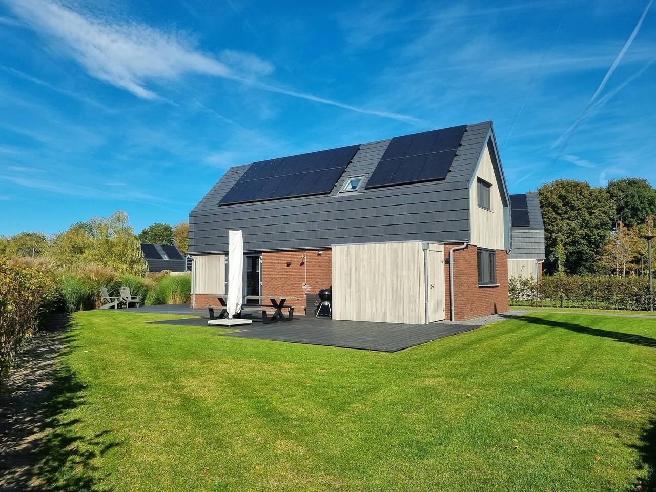 Villa am Wasser mit Anlegesteg in Balk, Ijsselmeer